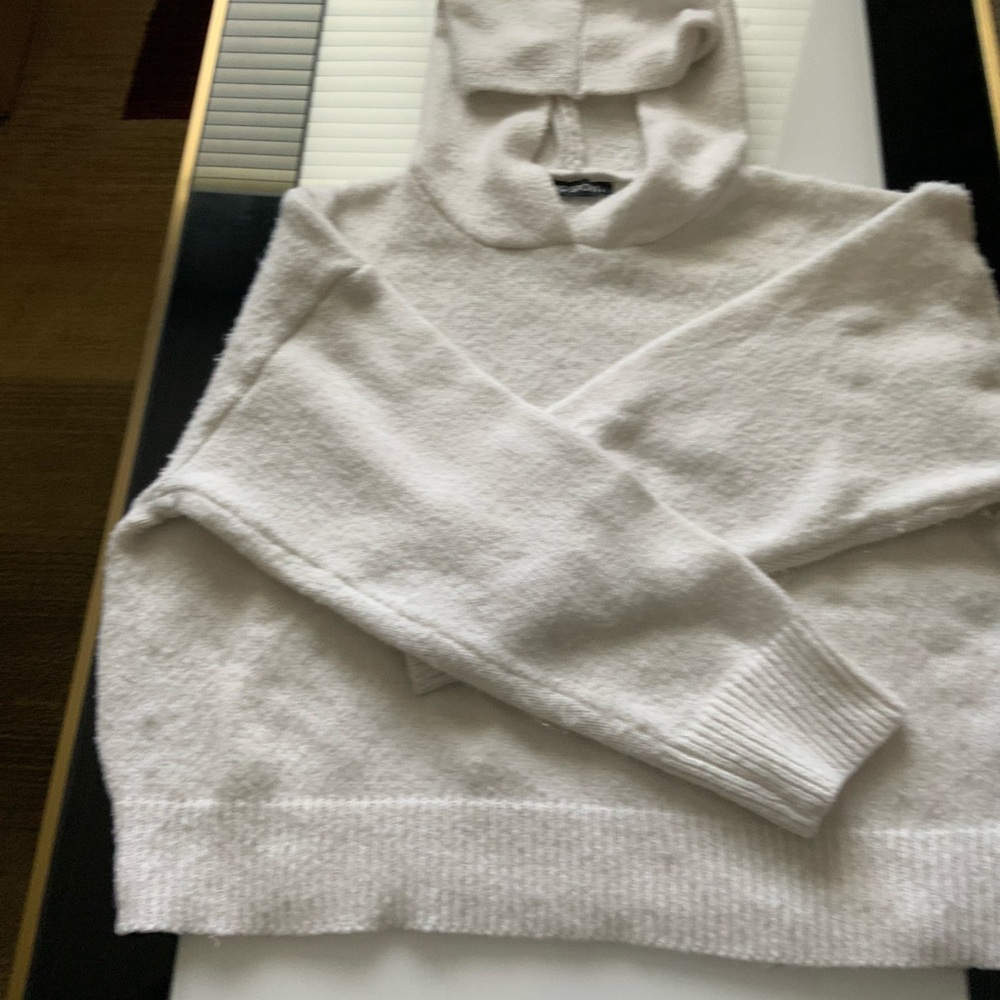 Elegant White Women's Turtleneck Sweater